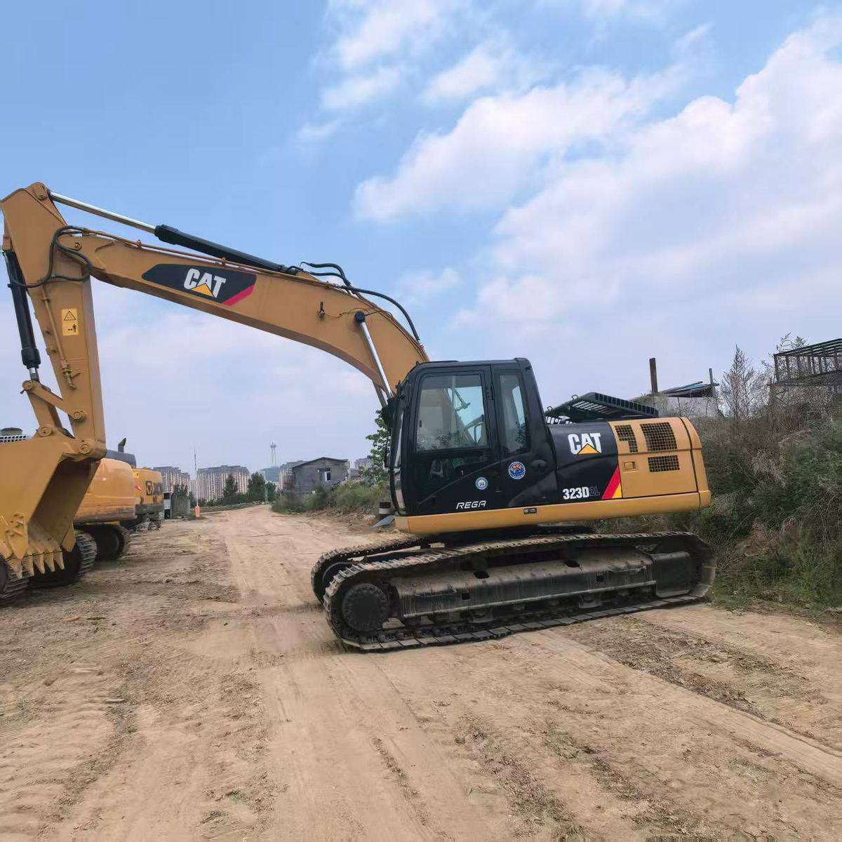 2024 Caterpillar 323D Excavator photo 3, Mohammedia, Morocco