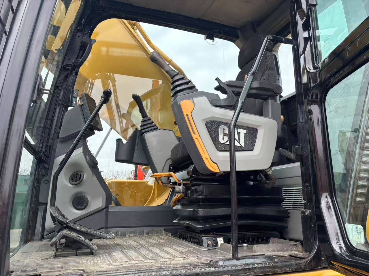 2024 Caterpillar 349D Excavator photo 6, Qingdao, China