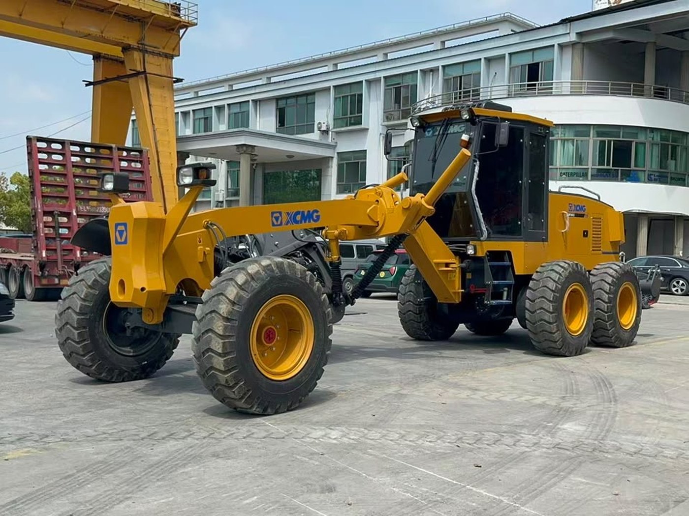 2025 XCMG GR1803 Motor Grader photo 1, Qingdao, China