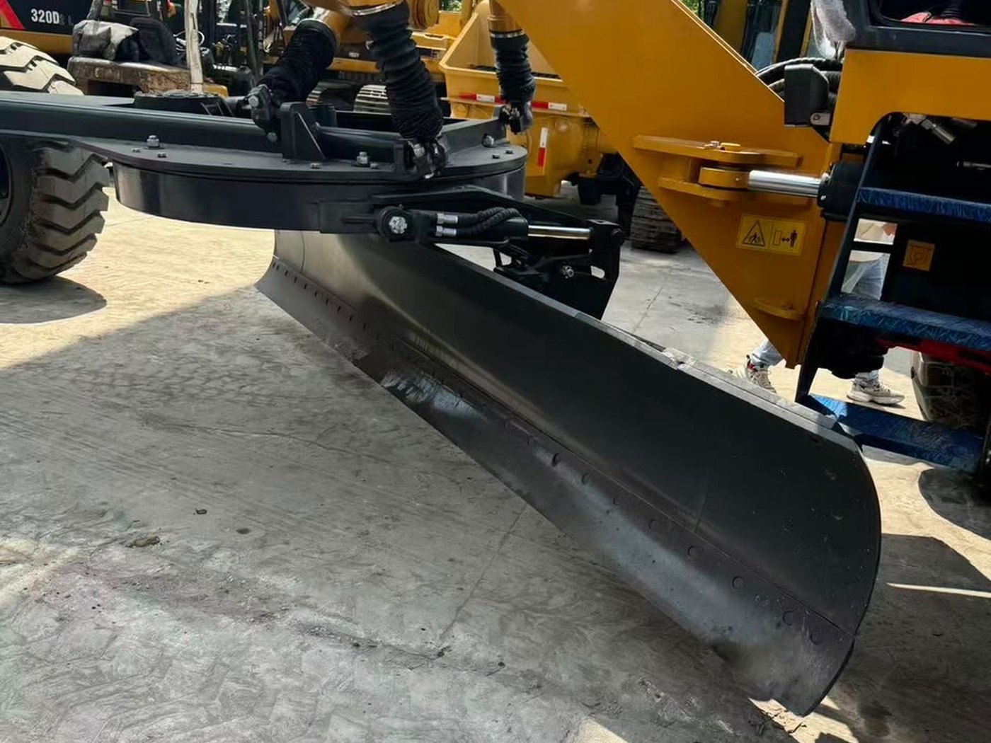 2025 XCMG GR1803 Motor Grader photo 6, Qingdao, China