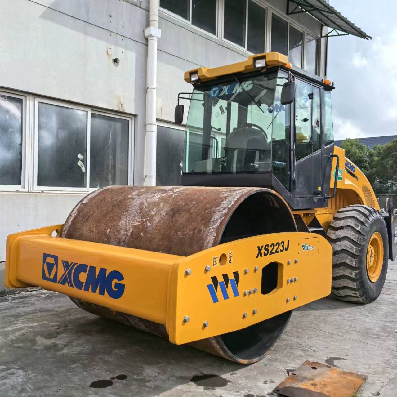 2023 XCMG XS223J Single Drum Roller 22 Tons for sale at Omega Machines in Qingdao, China